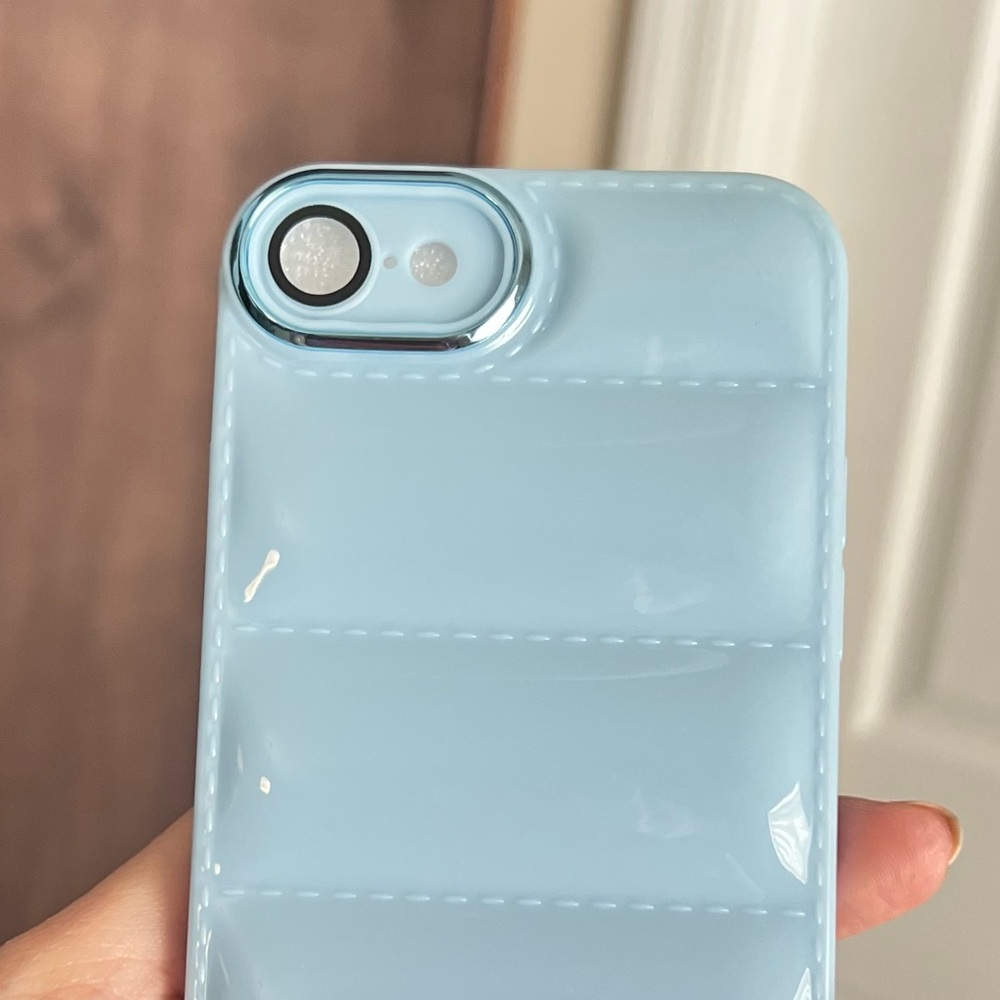π iPhone SE Puffer Quilted Case - Picture 4 of 4